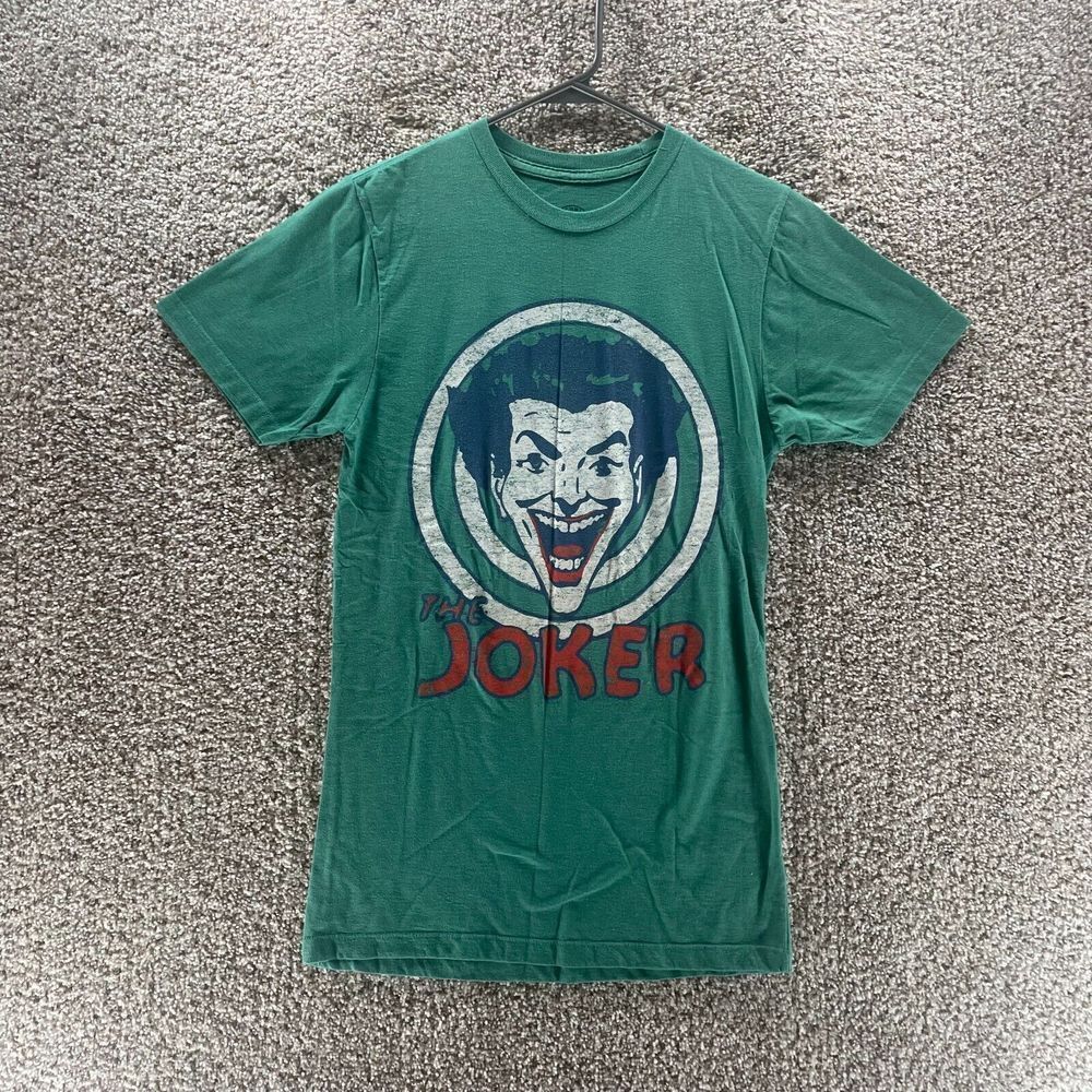 The Joker Shirt Adult Small Green Short Sleeve DC Comics Crew Neck Laugh Mens‎